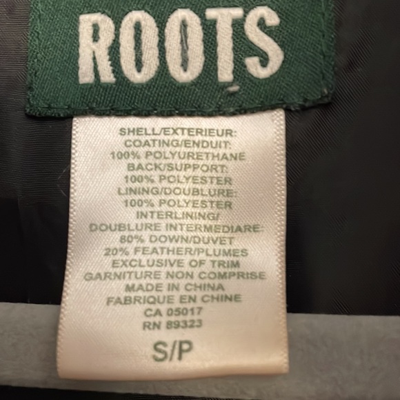 Roots winter jacket. Size small. - Picture 3 of 11